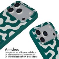 imoshion Coque design en silicone avec cordon Apple iPhone 17 Pro Max - Petrol Green Groovy