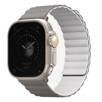 Uniq Bracelet Revix réversible Apple Watch Series 1 t/m 11 / SE / Ultra (44/45/46/49 mm) - Ash Grey / Dove White
