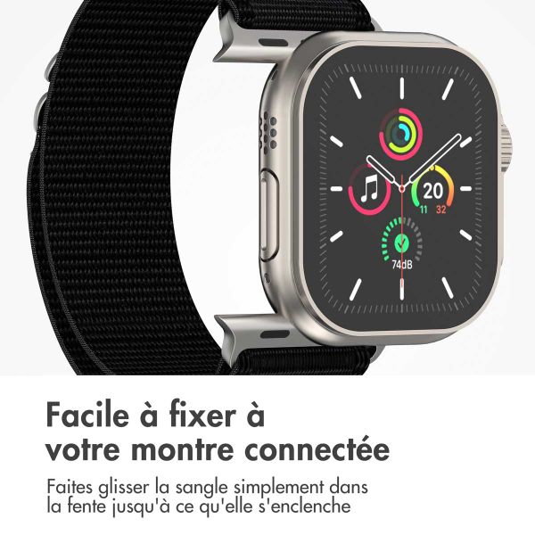 imoshion Bracelet en nylon Alpine Apple Watch Series 1 t/m 11 / SE / Ultra (44/45/46/49 mm) - Noir