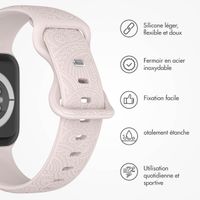 imoshion Bracelet en silicone gravé Apple Watch Series 1-9 / SE (38/40/41 mm) | Series 10 (42 mm) - Rose