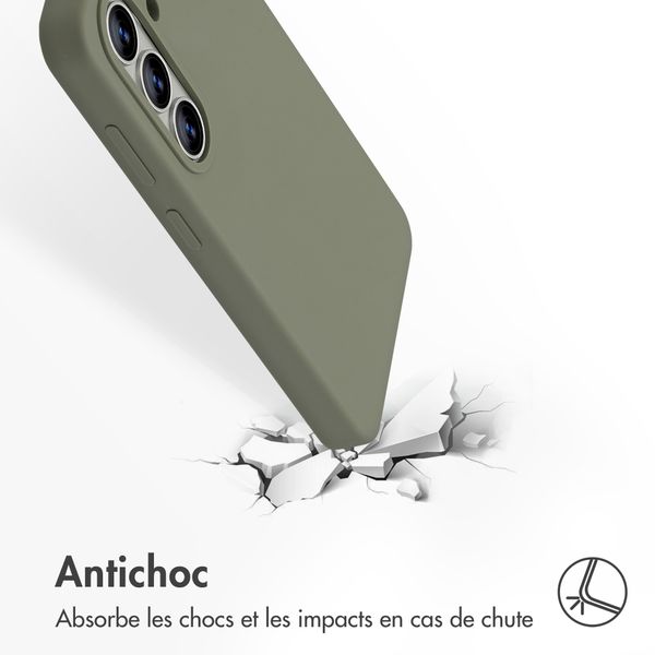 Accezz Coque Liquid Silicone avec MagSafe Samsung Galaxy S26 - Cooper Green