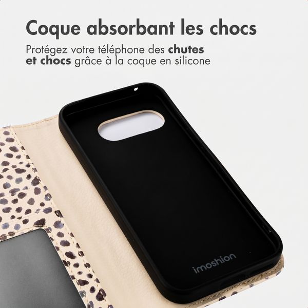 imoshion Étui de télephone portefeuille Design Google Pixel 9A - Black And White Dots