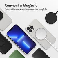 imoshion Coque Couleur avec MagSafe Apple iPhone 13 Pro Max - Beige