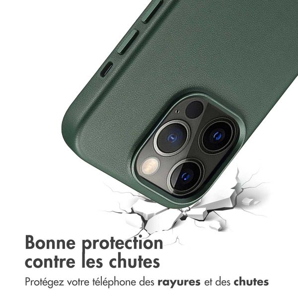Accezz Coque arrière en cuir avec MagSafe Apple iPhone 13 Pro - Cedar Green