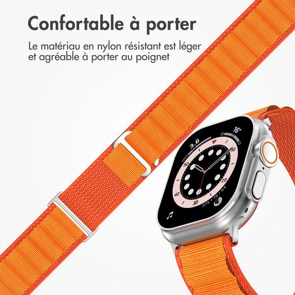 Accezz Bracelet en nylon Alpine Apple Watch | 44/45/46/49 mm - Orange