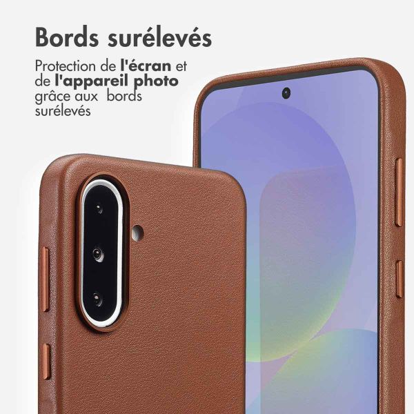 Accezz Coque arrière en cuir avec MagSafe Samsung Galaxy A36 / A56 - Marron café