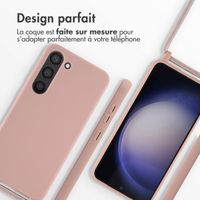 imoshion Coque en silicone avec cordon Samsung Galaxy S23 - Sand Pink