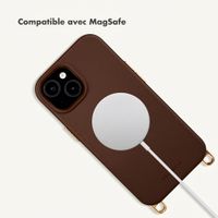 Selencia Coque arrière Rivièra avec MagSafe avec crochets amovibles Apple iPhone 15 - Choco Brown
