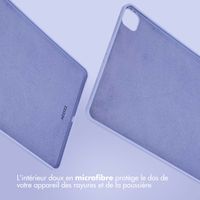 Accezz Coque Liquid Silicone avec porte-stylet iPad Pro 12.9 (2022) / Pro 12.9 (2021) / Pro 12.9 (2020) - Lila