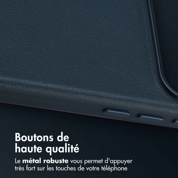 Accezz Coque arrière en cuir avec MagSafe Apple iPhone 17 Pro - Nightfall Blue