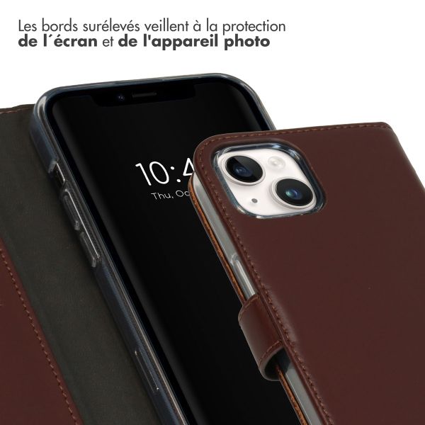 Selencia Étui portefeuille en cuir véritable Apple iPhone 15 - Marron