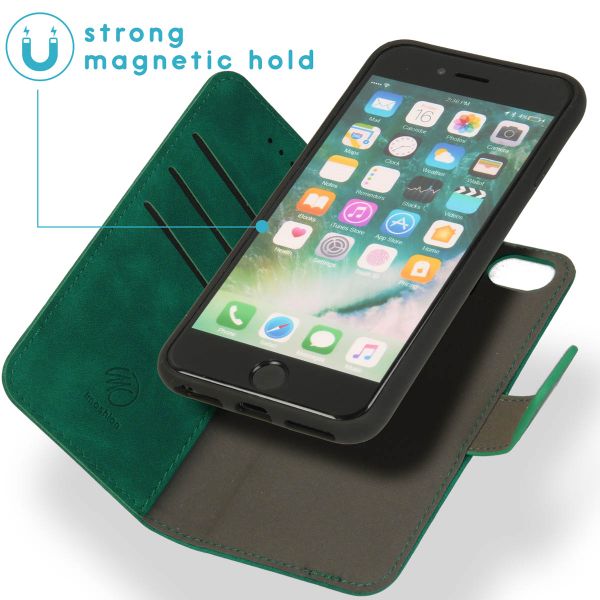 imoshion Etui de téléphone de type portefeuille 2-en-1 iPhone SE (2022 / 2020) / 8 / 7 / 6(s) - Vert foncé