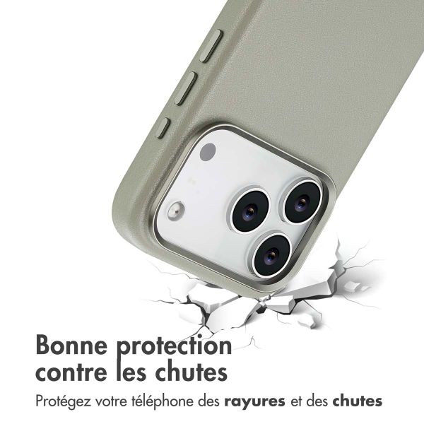 Accezz Coque arrière en cuir avec MagSafe Apple iPhone 17 Pro - Light Grey