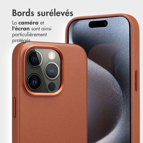 Accezz Étui de télephone portefeuille en cuir 2-en-1 avec MagSafe Apple iPhone 15 Pro - Sienna Brown