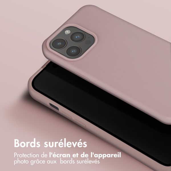 Selencia Coque silicone avec cordon amovible Apple iPhone 15 Pro Max - Sand Pink