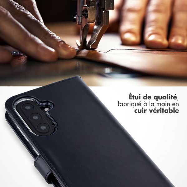 Selencia Étui portefeuille en cuir véritable Samsung Galaxy A57 (5G) - Noir