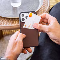 Accezz Coque en cuir de qualité supérieure avec fentes pour cartes Apple iPhone 13 Pro Max - Marron