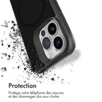 imoshion Rugged Hybrid Carbon Case avec MagSafe Apple iPhone 13 Pro - Noir