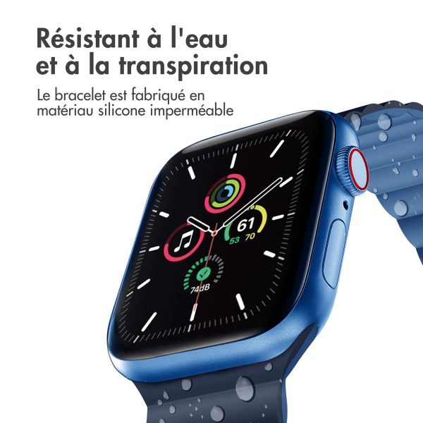 imoshion Bracelet en silicone magnétique Apple Watch Series 1 t/m 11 / SE / Ultra (44/45/46/49 mm) - Bleu foncé