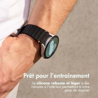 imoshion Bracelet Wave en silicone Samsung Galaxy Watch 4 / 5 / 6 / 7 / FE (20 mm) - Noir