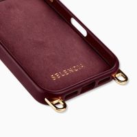 Selencia Coque arrière Rivièra avec MagSafe avec crochets amovibles Apple iPhone 17 Pro - Bold Burgundy