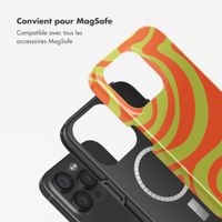 Selencia Coque arrière Vivid Tough avec MagSafe iPhone 15 Pro - Wavy Swirl Orange Fern