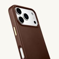 Selencia Coque arrière Rivièra avec MagSafe avec crochets amovibles Apple iPhone 17 Pro - Choco Brown