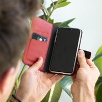 Selencia Étui portefeuille en cuir véritable Apple iPhone 12 Pro Max - Rouge