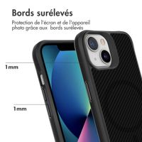 imoshion Rugged Hybrid Carbon Case avec MagSafe Apple iPhone 13 - Noir