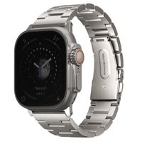 Uniq Osta Bracelet en Acier avec Maillons Auto-Ajustables Apple Watch Series 1 á 10 / SE / Ultra (2) (44/45/46/49 mm) - Titanium Silver