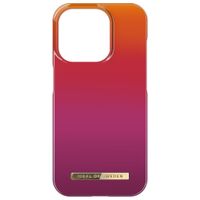 iDeal of Sweden Coque Fashion iPhone 15 Pro - Vibrant Ombre