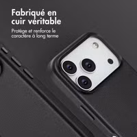 Accezz Coque arrière en cuir avec MagSafe Apple iPhone 17 Pro - Onyx Black
