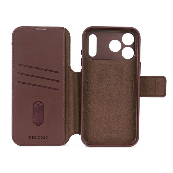 Decoded Portefeuille détachable 2 en 1 en cuir MagSafe Apple iPhone 17 Pro - Chocolate Brown