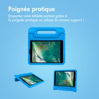 imoshion Coque kidsproof avec poignée Apple iPad 6 (2018) 9.7 pouces / iPad 5 (2017) 9.7 pouces - Bleu