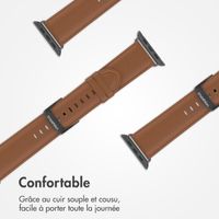 imoshion Bracelet en cuir Classique Apple Watch Series 1 á 10 / SE / Ultra (2) (44/45/46/49 mm) - Brun