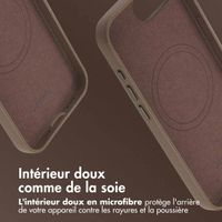 Accezz Coque arrière en cuir avec MagSafe Apple iPhone 16e - Marron café