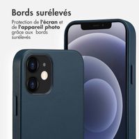 Accezz Coque arrière en cuir avec MagSafe Apple iPhone 12 (Pro) - Nightfall Blue