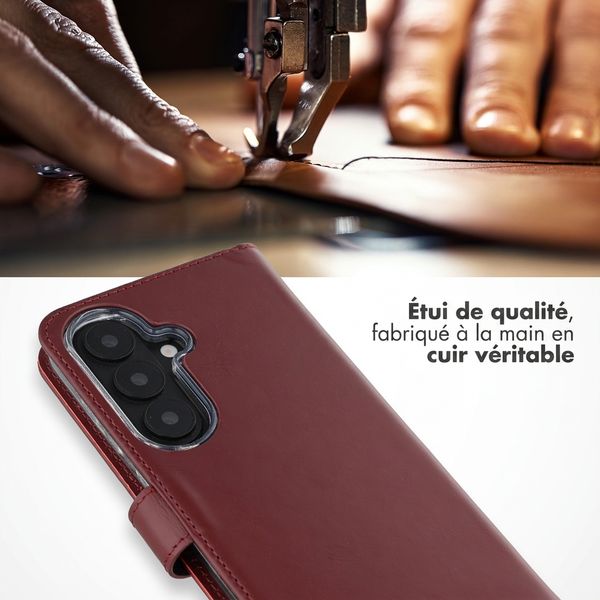 Selencia Étui portefeuille en cuir véritable Samsung Galaxy S26 - Burgundy