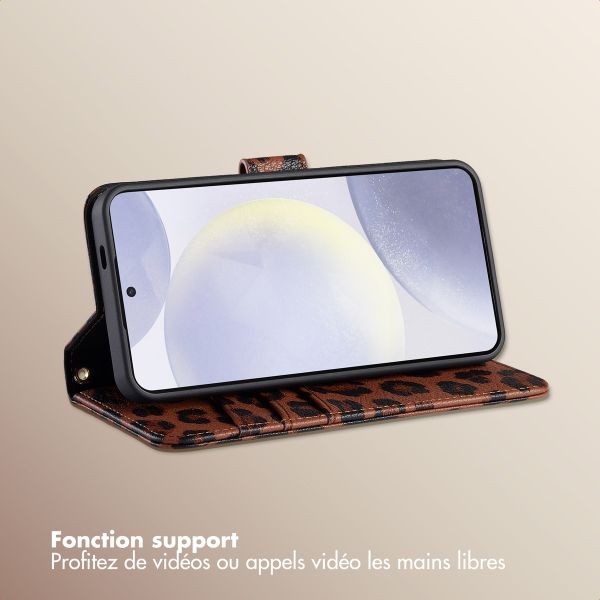 Selencia Étui de télephone portefeuille imprimé léopard Sabi Samsung Galaxy S24 / S25 - Mocha Brown
