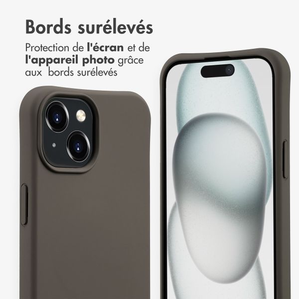 imoshion Coque arrière Color avec cordon amovible et MagSafe Apple iPhone 15 - Black Coffee