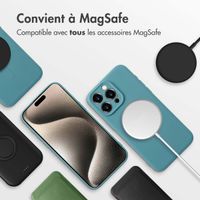 imoshion Coque Couleur avec MagSafe Apple iPhone 15 Pro Max - Smoke Green