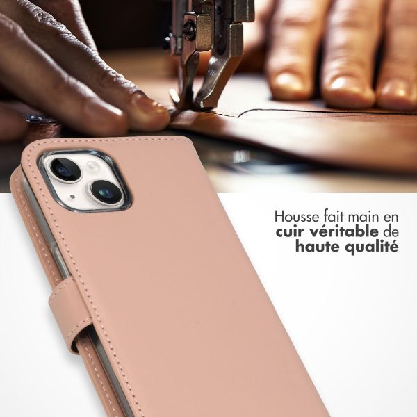 Selencia Étui de téléphone portefeuille en cuir véritable iPhone 15 - Dusty Pink