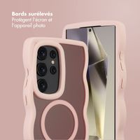 Selencia Coque arrière Wavy avec MagSafe Samsung Galaxy S24 Ultra - Soft Pink