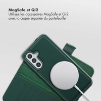 Selencia Étui portefeuille amovible Olyn avec MagSafe Samsung Galaxy A56 - Vert