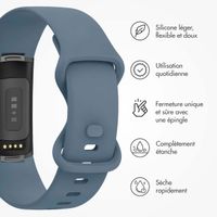 imoshion Bracelet silicone Fitbit Charge 5 / Charge 6 - Taille S - Bleu Officiel