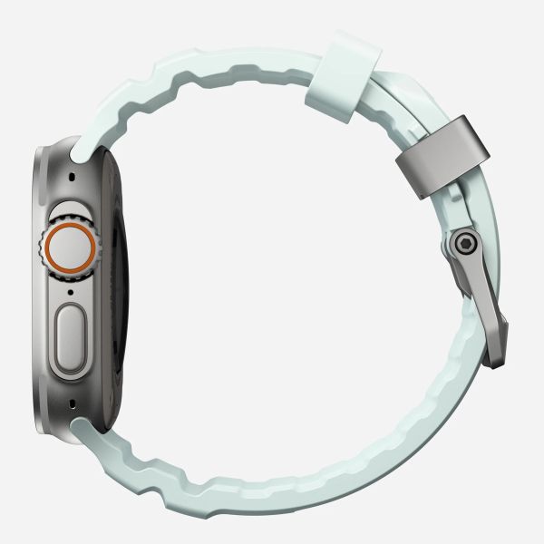Nomad Bracelet Rocky Point Apple Watch Series 1 t/m 11 / SE / Ultra (44/45/46/49 mm) - Icy Blue Glow TItanium