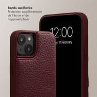 Selencia Coque de télephone Nova avec cordon et porte-cartes Apple iPhone 14 / 13 - Bold Burgundy