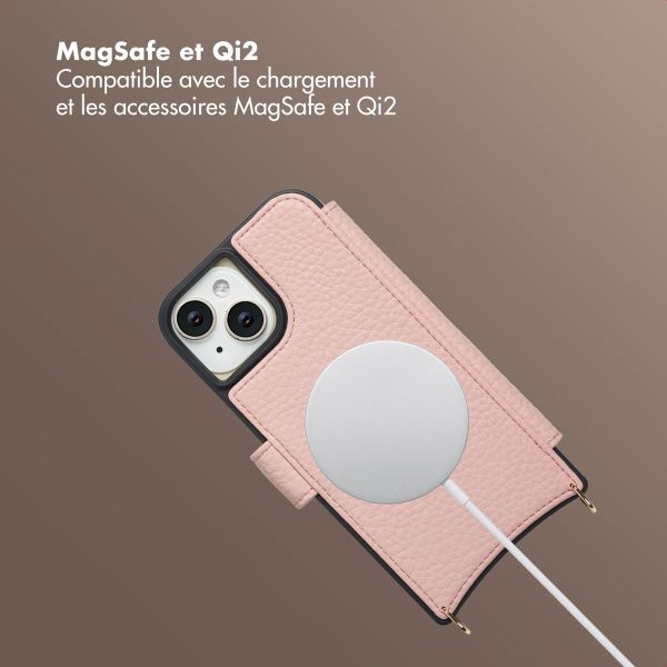 Selencia Étui Riva avec MagSafe et cordon de téléphone Apple iPhone 15 - Old Pink