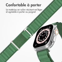 Accezz Bracelet en nylon Alpine Apple Watch | 44/45/46/49 mm - Olive Green