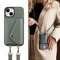 Selencia Coque à cordon avec porte-cartes enveloppe Sera iPhone 15 - Sage Green